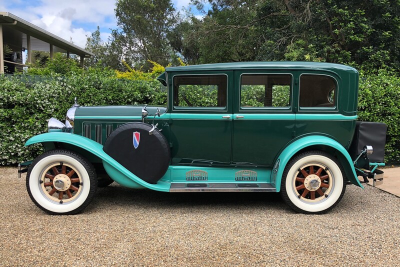 1929 Oakland Sedan (Canadian)